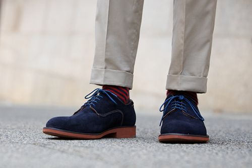 ست کفش آبی مردانه | راهنمای بهترین ترکیب رنگ کفش و لباس برای آقایان | فروشگاه تنسر